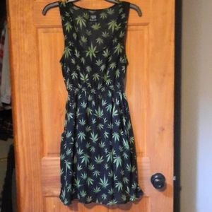 Black pot leaf dress 4/20